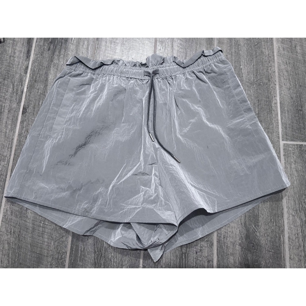 Varley TULAIR HIGH RISE SHORT 3
SHIMMER SHELL Size Large Nylon Drawstring‎ - Picture 3 of 6